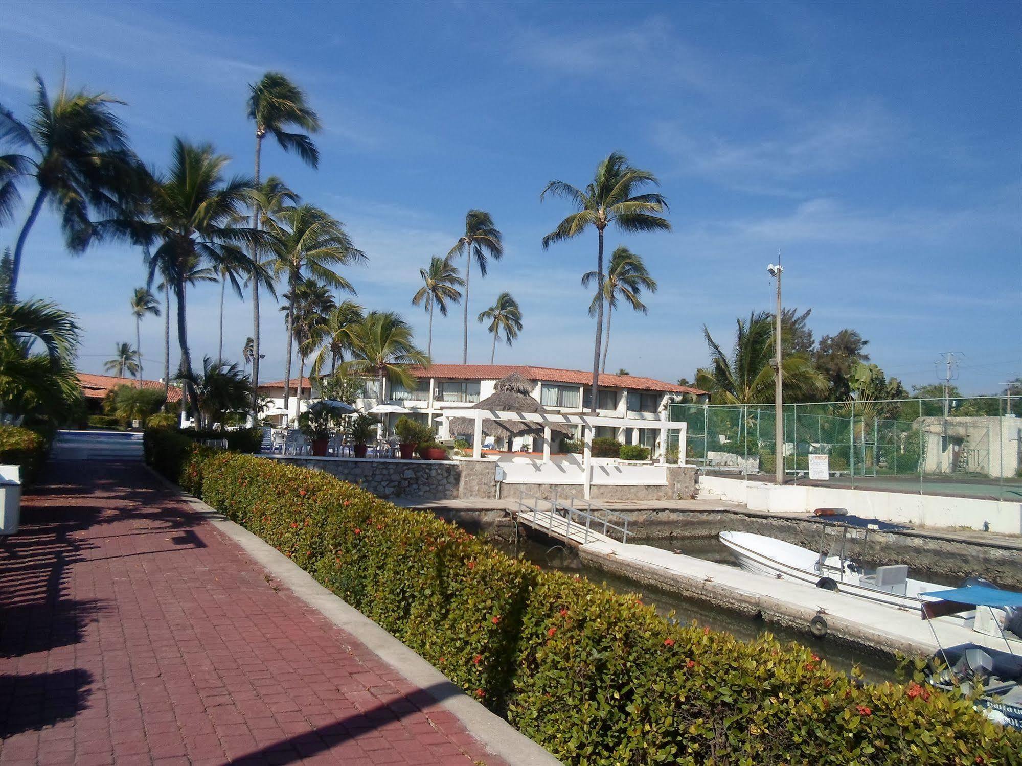 Cabo Blanco Hotel And Marina Barra de Navidad Exteriör bild